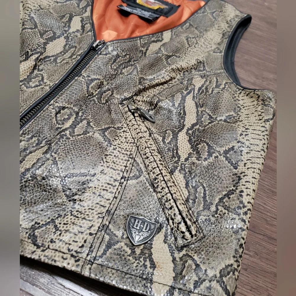 Womens Harley Davidson Leather Vest - Picture 2 of 13